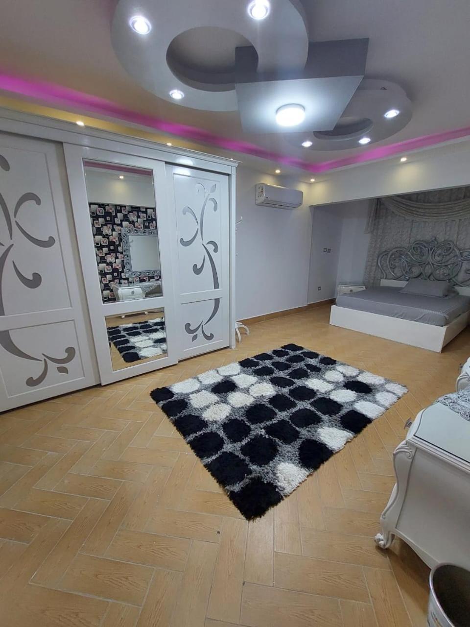 شيراتون المطار Apartment *